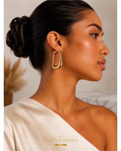 Jacquemus Les Boucles Ovalo Earrings (new, resale)